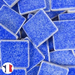 Emaux de Briare couleur ASTER bleu azur brillants pour mosaïque 2,5 × 2,5 cm vendus par 100 g vue de face