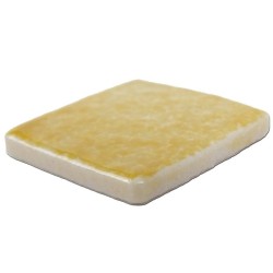 Emaux de Briare couleur CAMEL jaune paille brillants pour mosaïque 2,5 × 2,5 cm vue de profil